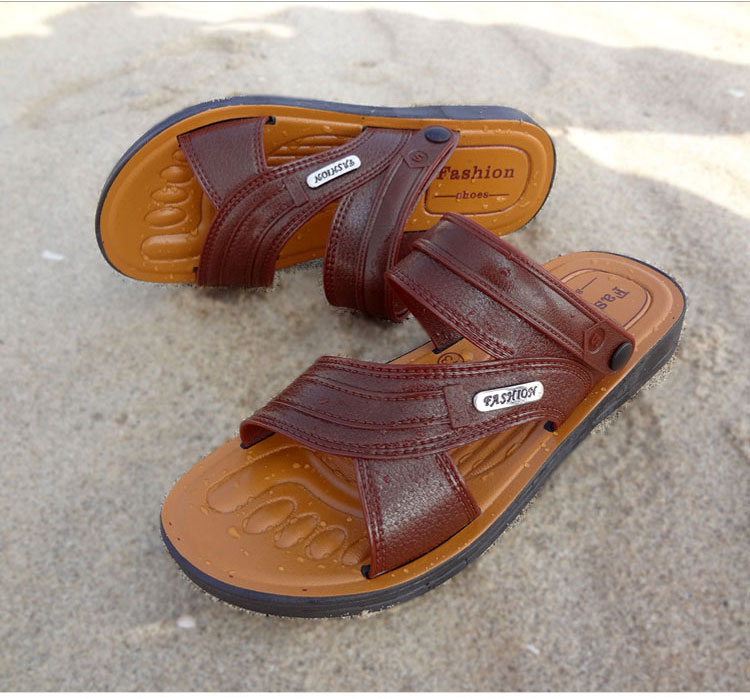 夏季男士凉鞋防滑透气拖鞋防水防臭休闲沙滩鞋中老年爸爸两用鞋子